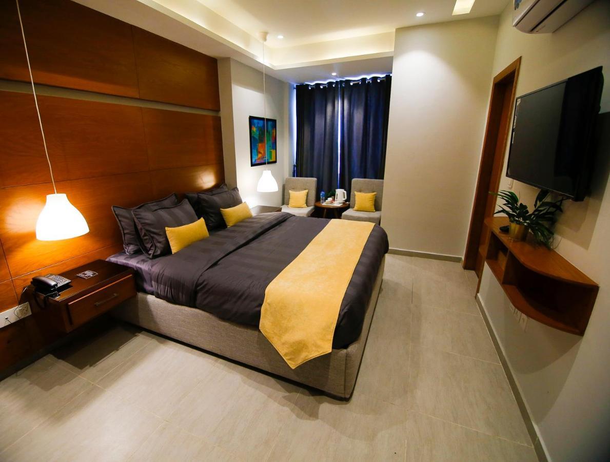 Space Express Rawalpindi Bagian luar foto
