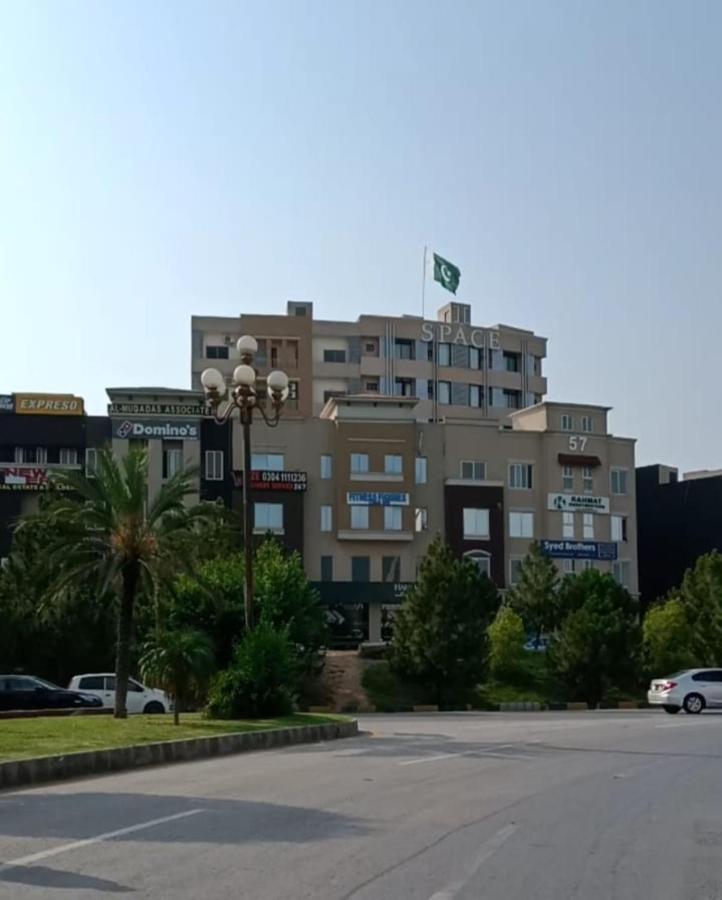 Space Express Rawalpindi Bagian luar foto